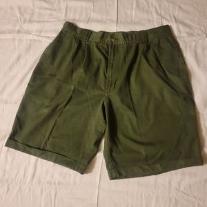 Bugle boy shorts size 36 dark green